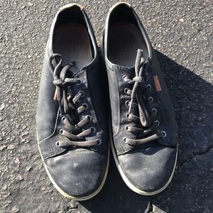 ECCO Leather Sneakers (Low)
